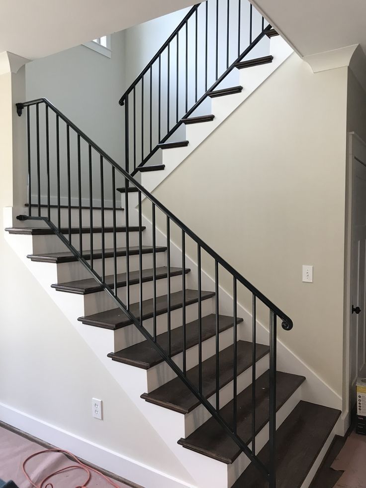 7 Desain Railing Tangga yang Memperindah Hunian.
